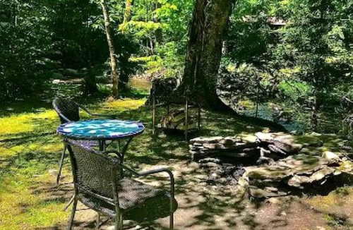 Lisbon House | Rustic Log Cabin #6 - "Fireside" Near Franconia Notch State Park