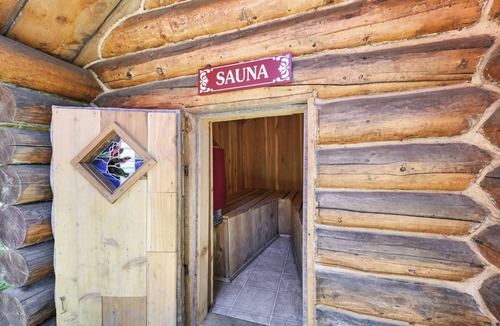 Hope Cabin | Salmon Trail Cabin - a sunny log cabin in historic Hope, Alaska