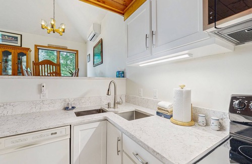 Gilford Condo | Samoset Condo w/beach, pool, tennis, game room, porch & views