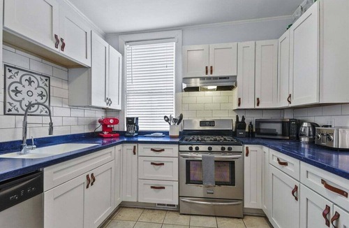 Dixon Park House | Savannah Home w/2 Units*Sleeps 12*Near Forsyth