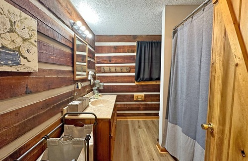 Waynesville House | Scenic Solitude