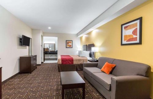 Spring Hotel | Scottish Inns & Suites Spring - Houston North