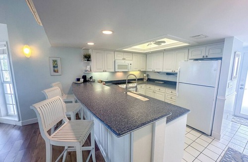 Palm Island Villa | Screened Lanai Plus A Sundeck! C2422B