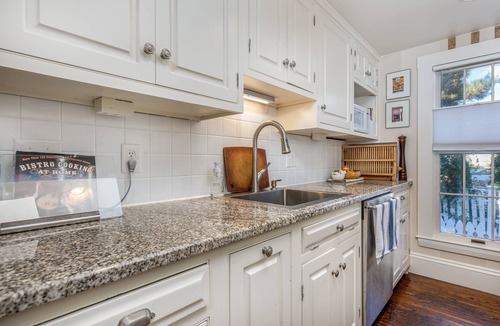 Swampscott House | SeaCity View: Roofdeck View of Ocean & Boston - 5min walk to Boston Trains!