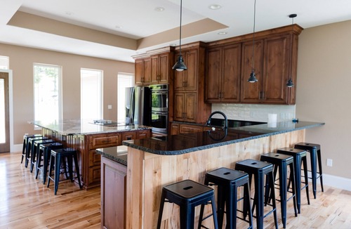 Lake Ozark House | Secluded Family Resort Sleeps 25 people! Handicap accessible! Private Beach!