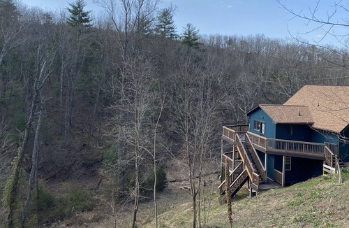 Mount Jackson Cabin | Secluded Mountain Cabin on 8 Acres in Shenandoahs