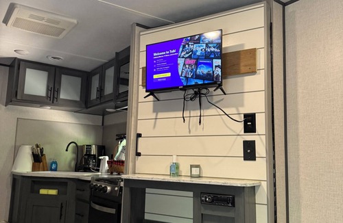 Kings Creek House | Serene 1-bedroom recreational vehicle with AC in Lenoir