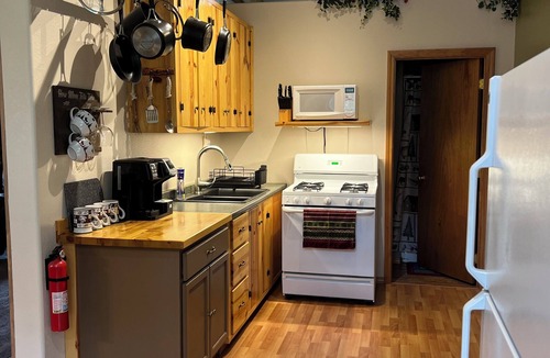 Gustavus House | Serene 2-bedroom house in beautiful Gustavus perfect for relaxing getaway