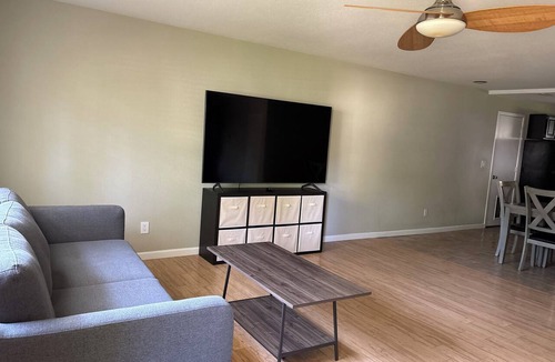 Columbia House | Serene 4-bedroom house with AC in charming Columbia