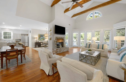 Debordieu Colony House | Serene Golf Course retreat nestled in the heart of DeBordieu