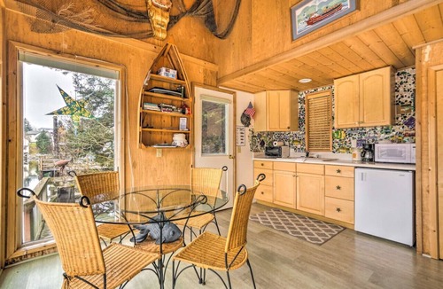 Seldovia Cabin | Serene Seldovia Cabin