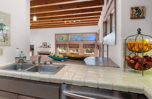 Nambe Pueblo House | Ski Discounts! Casa Golondrinas - Peaceful Tesuque Adobe with Pool & Nearby Trails