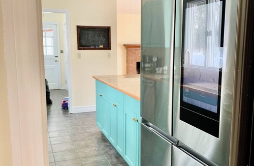 Springfield House | Ski Farm/Huge Pool/ Fireplaces/25 Min to Okemo