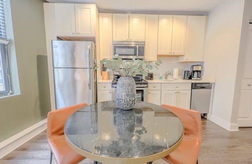 Boston Financial District Apartment | Sleek FIDI Studio | Close to Public Transit!