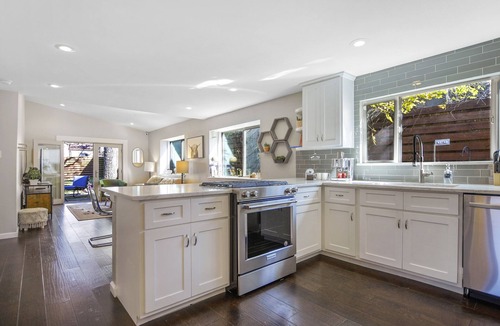 Tarrytown House | Sleeps 20, Pool & hot tub, dtown ATX, 2 houses next door to each other!