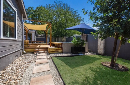 Tarrytown House | Sleeps 20, Pool & hot tub, dtown ATX, 2 houses next door to each other!