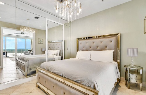Galveston Condo | Sophisticated 2 Bedroom/2 Bath Diamond Beach Penthouse 5PH3