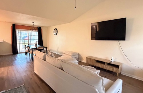 Port Wentworth House | Soulful Retreat 4BR Mins to Airport & Downtown