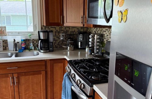 Bayshore - Klatt House | South Anchorage Marmot Nest home stay with shared bathroom