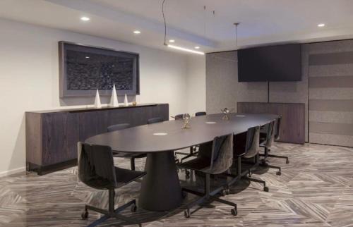 Shawmut Apartment | South End Apartment Fireplace Gym & Pool Access