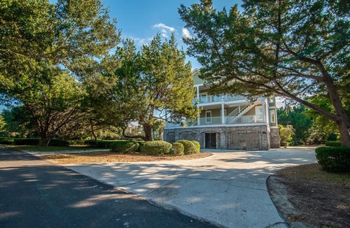 Debordieu Colony House | Southern Breeze OceanView home private DeBordieu Colony with golf cart