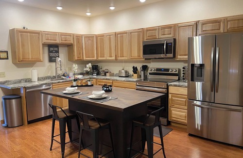 Rabbit Creek Apartment | Southside 2-bedroom guest suite, ground level with private entrance