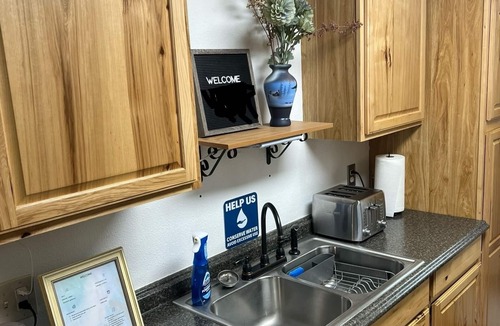 Fairbanks Cabin | Spacious 1-Bedroom Alaskan Cabin in the hills.