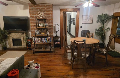Somers House | Spacious 2,000 Sq Ft New England Retreat - 2BR/2BA Walk to Shops and Restaurants