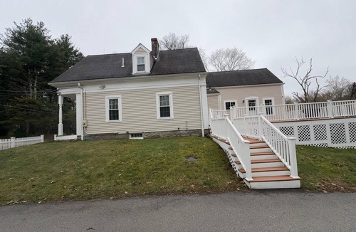 South Walpole House | Spacious 4-bedroom house in wonderful Walpole with AC and large yard