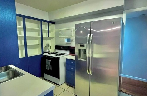 North Shore House | Spacious 4BR Home 2 Kitchens Sleeps 8
