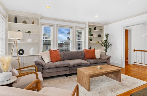 Assembly Square Apartment | Spacious 4BR2BA with 4 Private Parking spots! Near Boston Harvard MIT Tufts