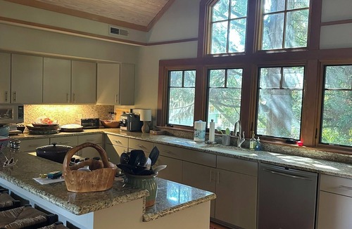 Tuxedo House | Spacious 5-bedroom, 5-bath house on Lake Summit!