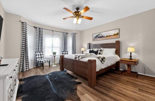 Cibolo House | Spacious 5BR *River Float *Pool *Fire Pit *