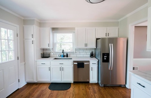Macon House | Spacious 6 bedroom home near Downtown Macon!