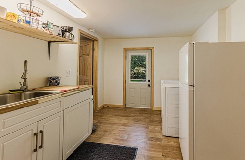 Whittier House | Spacious 6BR Private Family 63 Acre Estate Smoky MTN Golf Loud Creek Pickleball