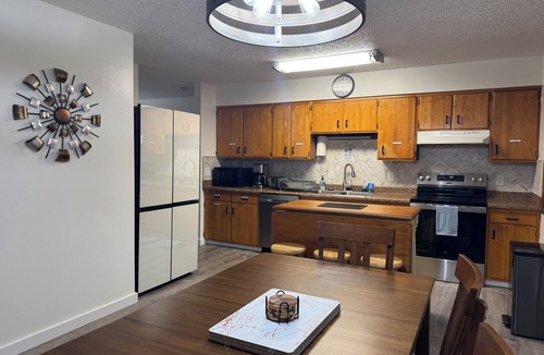 Mendenhall Valley House | Spacious & Comfy Family Home, minutes from the Airport!