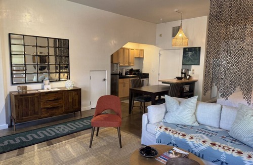 South Capitol Condo | Spacious Design Loft/Railyard Distr; soaking tub