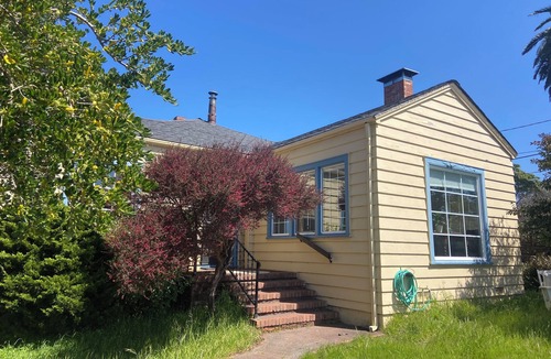 Fort Bragg House | Spacious, light-filled house walking to historical downtown with fenced in yard.