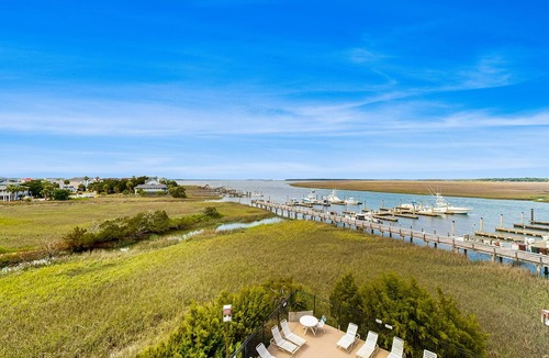 Edisto Island Condo | Spacious Third-Floor Condo w/Free WiFi, Shared Outdoor Pool, Private W/D