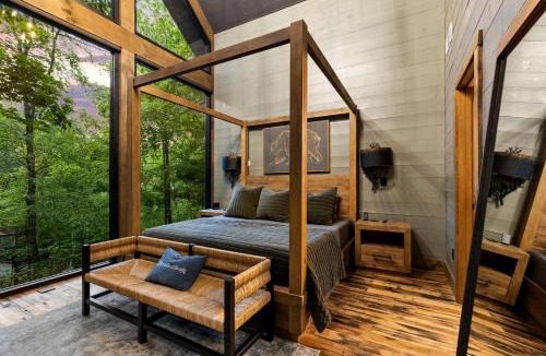 Hidden Lake House | Spectacular Cabin with Incredible Living Areas Cherry Log, Georgia