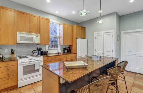 Beach Institute House | Sprawling Townhome w/Private Courtyard + Parking by Lucky Savannah