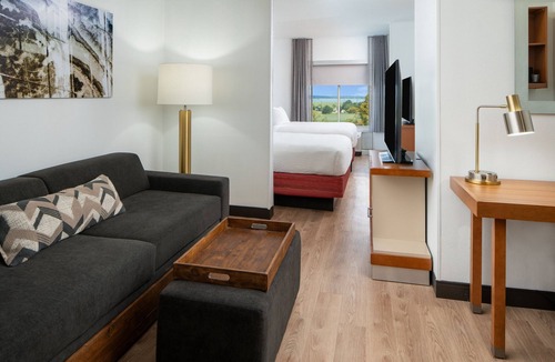 Charleston Hotel | SpringHill Suites Charleston Riverview
