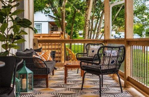 Waynesville House | Steps Away Cottage - Hot Tub Fire Pit Downtown Family Friendly
