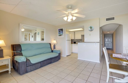 Ormond-by-the-Sea Condo | Steps to Shore: Ormond Beach Condo w/Pool Access!