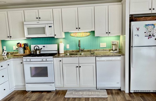 Hampton House | Still Available Sept 23-30 2026 & Winter rental Nov.1, 2026-June 2027