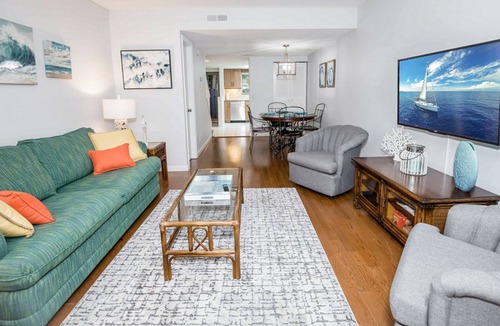 Folly Field Condo | Stone’s Throw Villas | Pool & Alfresco Dining | 5-Minute Walk to Beach