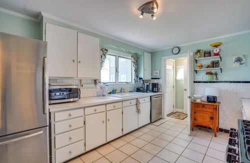 Lynn House | Stroll to the Beach or Enjoy a View of the Sunrise