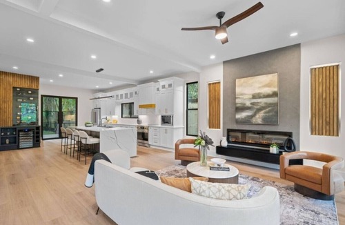 Loring Heights House | Stunning New 4BR/4BA Loring Heights Home | Private Rooftop + 4 King Beds