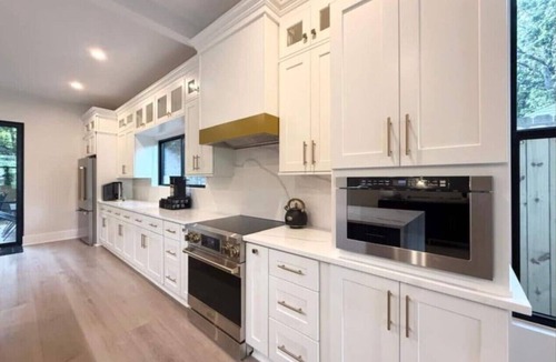 Loring Heights House | Stunning New 4BR/4BA Loring Heights Home | Private Rooftop + 4 King Beds