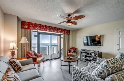 Myrtle Beach Condo | 🏖️Stunning Ocean Views | Pools + Hot Tub | The Island 910🏖️